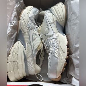 Brand New Nike V2K Run in Sail, Light Khaki and Grey size 6.5 Women’s